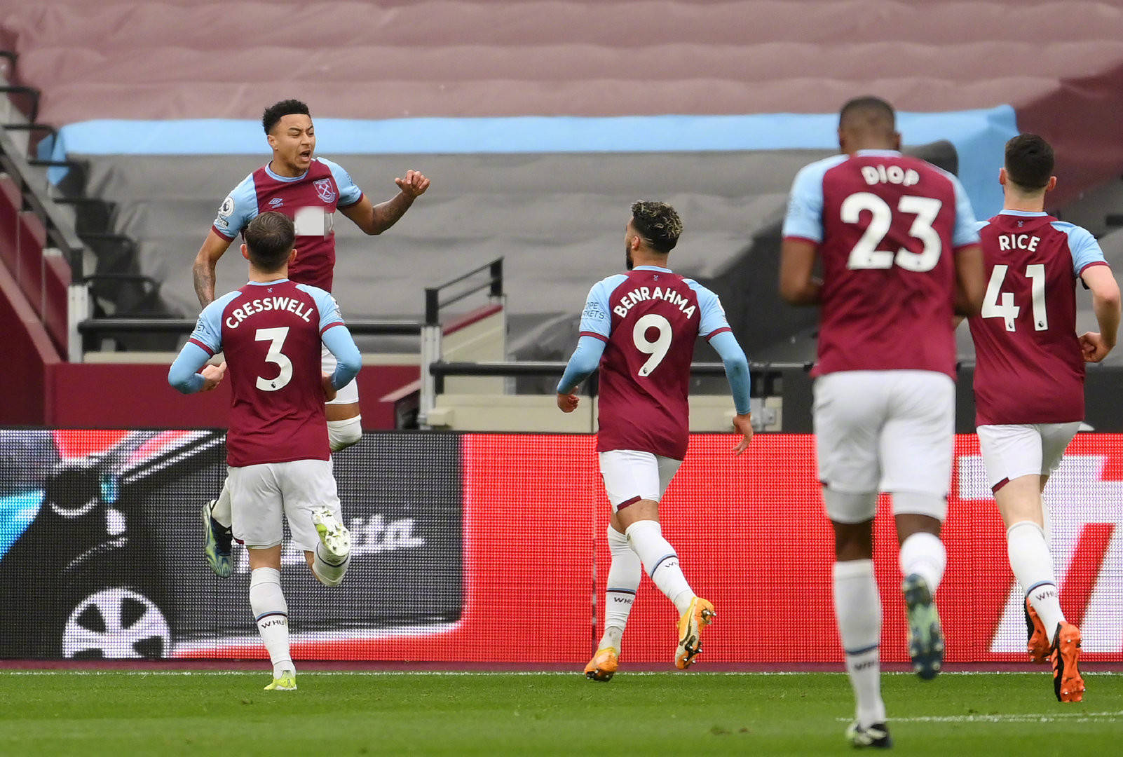 年轻球员往 年轻球员往